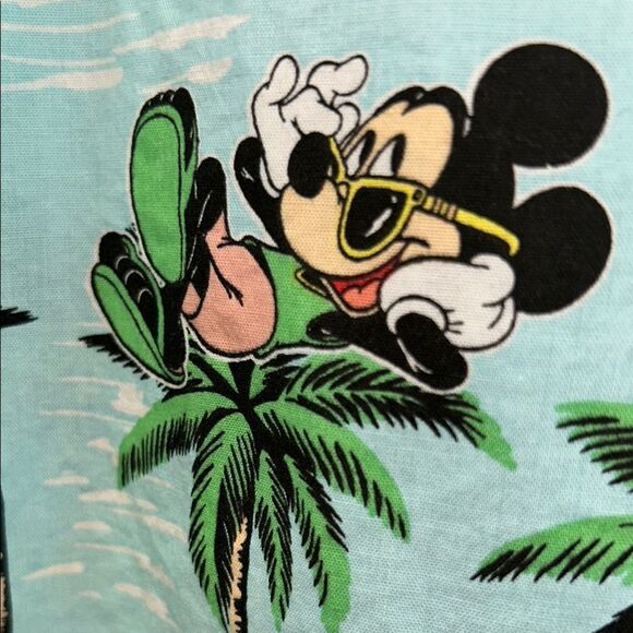 Surfโs ๐๐ปโโ๏ธโ๐ ๐ ๐ด Mickey Aloha ๐บ Shirt ๐ ๐ฏ Cotton for Comfort - Picture 5 of 17
